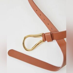 Ryder Wrap Belt in Brandy & Gold
B-Low the Belt